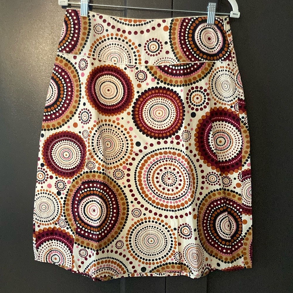Stylish Circle Patterned Multicolor Skirt (Size 8)